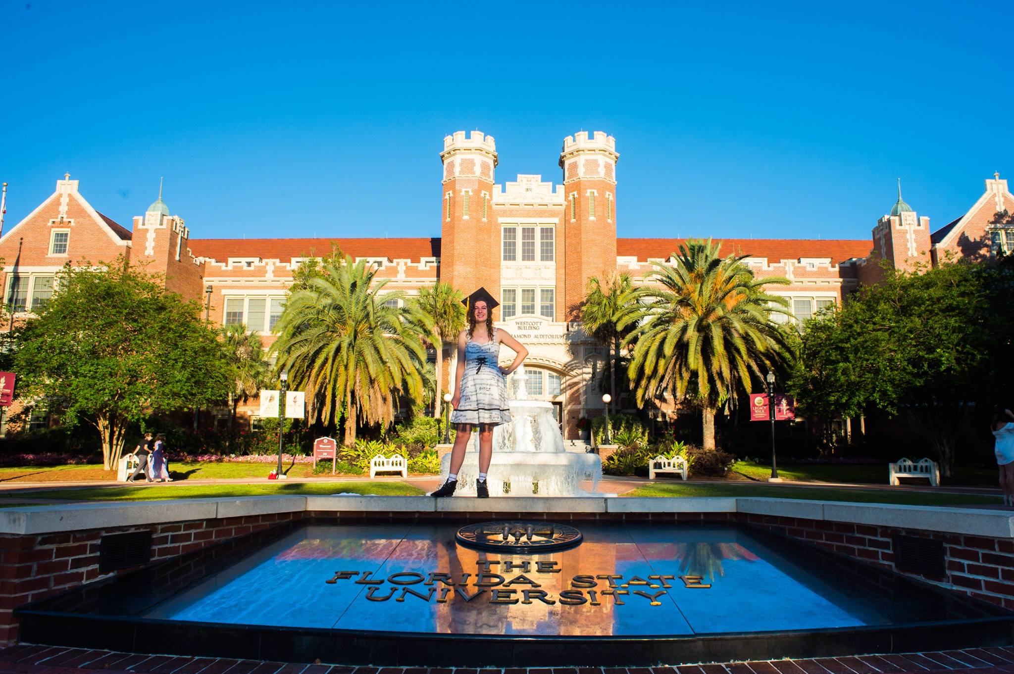 Leah standing in front of Wescott Fountain at FSU